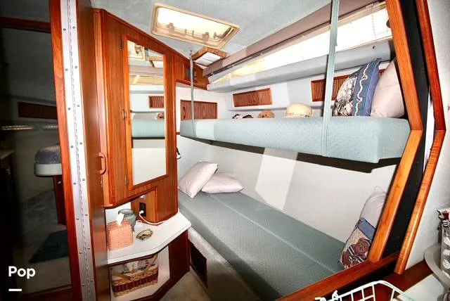 Slide: The Image of Sea Ray 390 Express Cruiser 1987 - 12622763