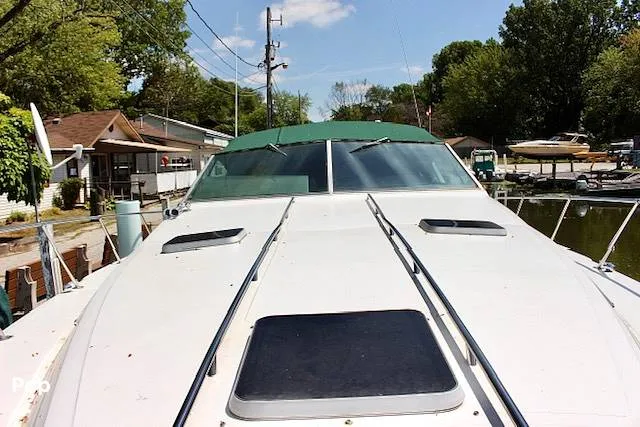 Slide: The Image of Sea Ray 390 Express Cruiser 1987 - 12622766
