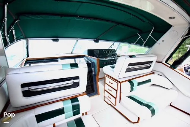Slide: The Image of Sea Ray 390 Express Cruiser 1987 - 12622756