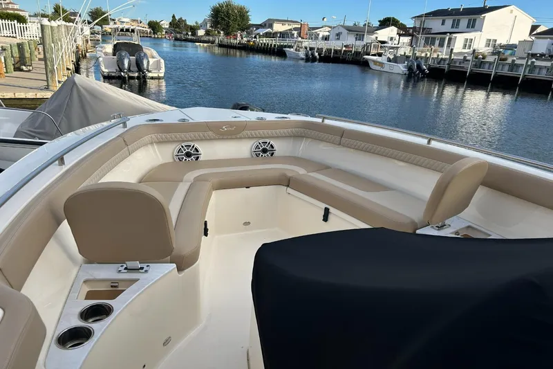 Slide: The Image of Scout 260 LXF 2024 - 13