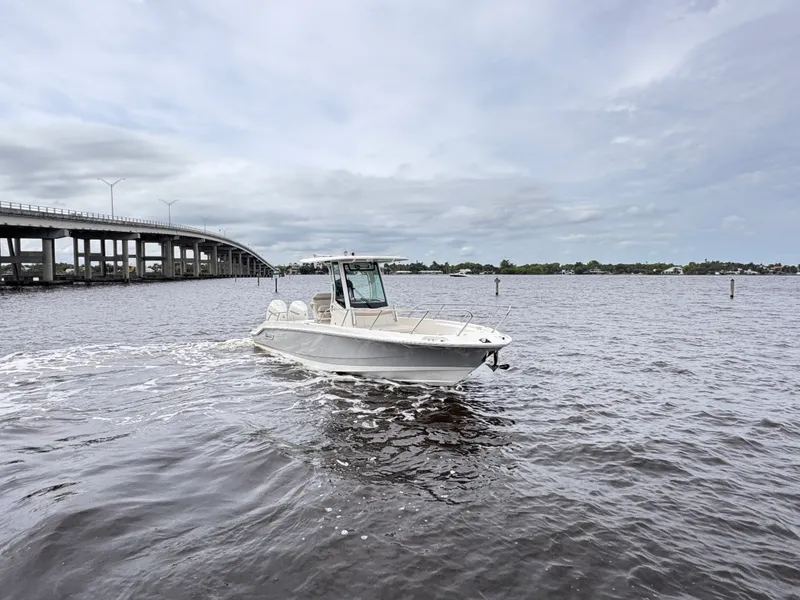 Slide: The Image of Boston Whaler 280 Dauntless 2026 - 2
