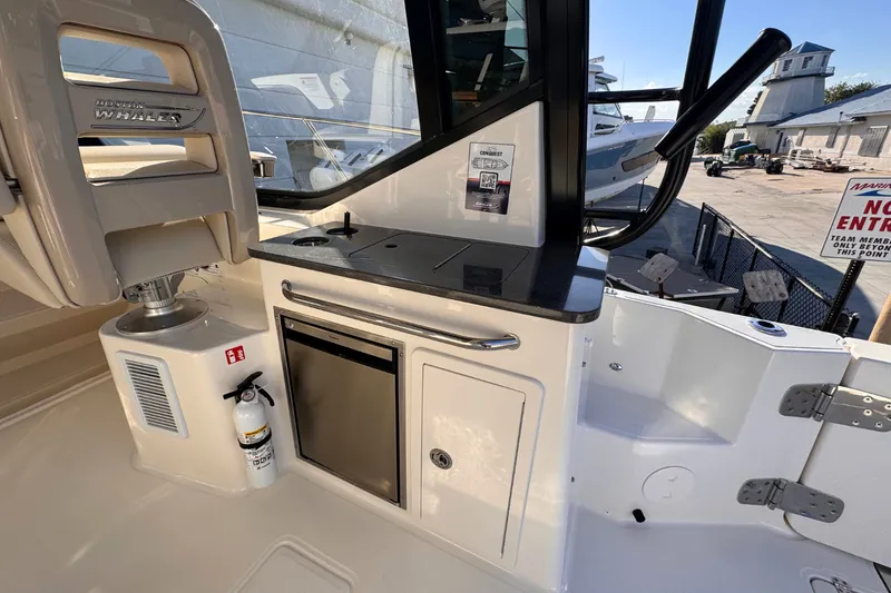 Slide: The Image of Boston Whaler 325 Conquest 2026 - 22