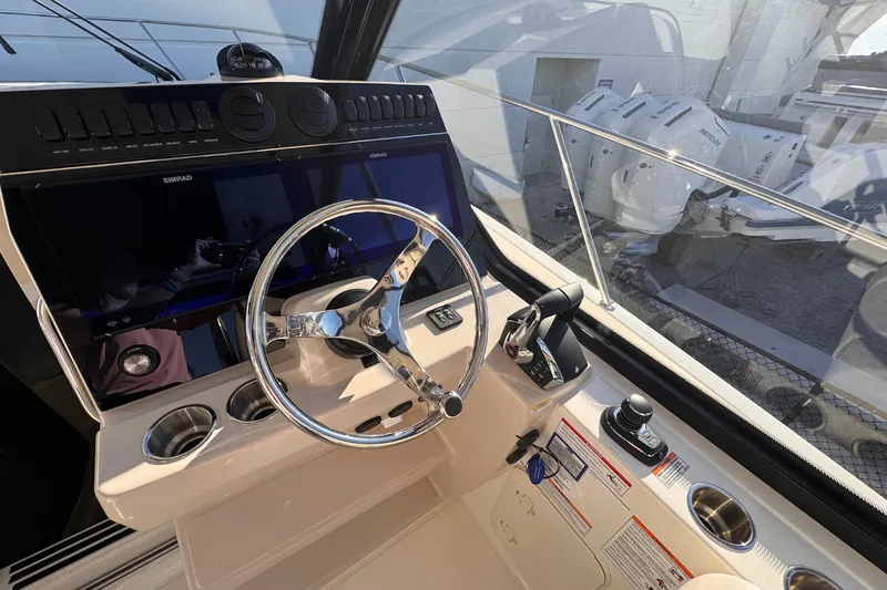 Slide: The Image of Boston Whaler 325 Conquest 2026 - 24