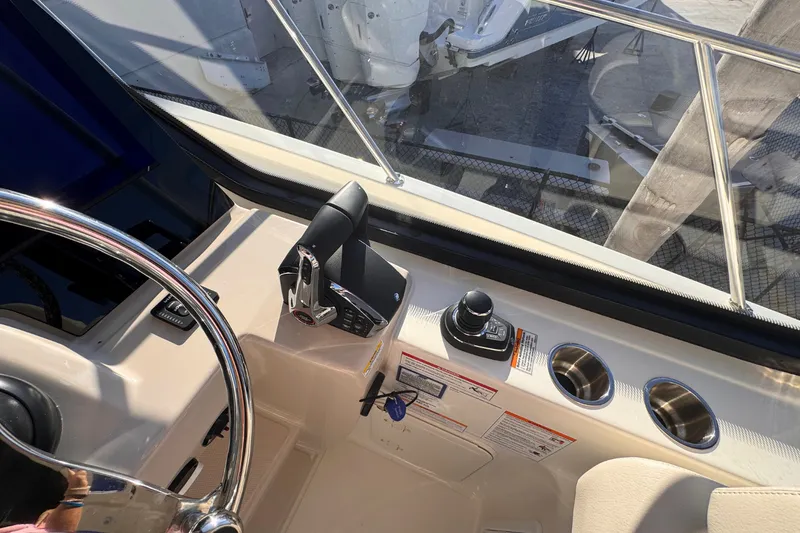 Slide: The Image of Boston Whaler 325 Conquest 2026 - 25