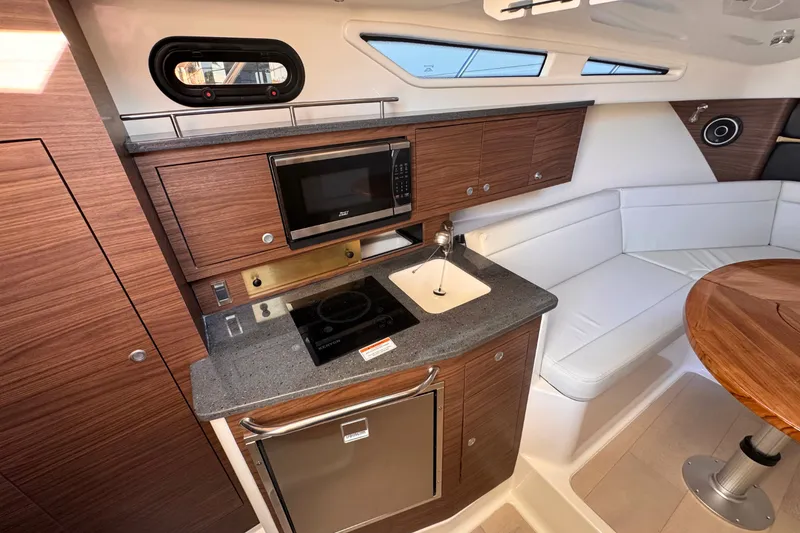 Slide: The Image of Boston Whaler 325 Conquest 2026 - 29