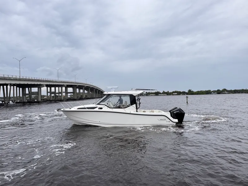Slide: The Image of Boston Whaler 325 Conquest 2026 - 4