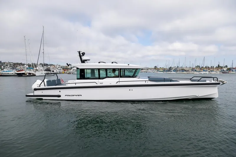 The Image of Axopar 37 XC Cross Cabin 2023 - 0