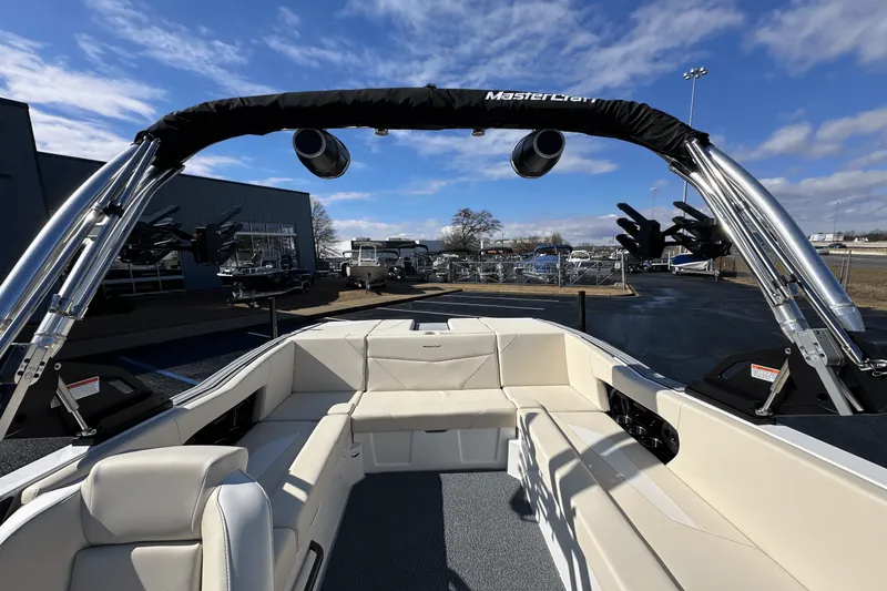 Slide: The Image of MasterCraft NXT22 2025 - 12