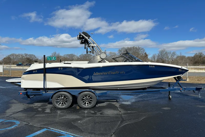 Slide: The Image of MasterCraft NXT22 2025 - 3