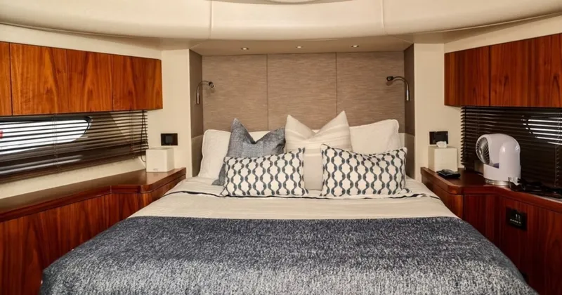 Slide: The Image of Sunseeker Manhattan 65 2016 - 0