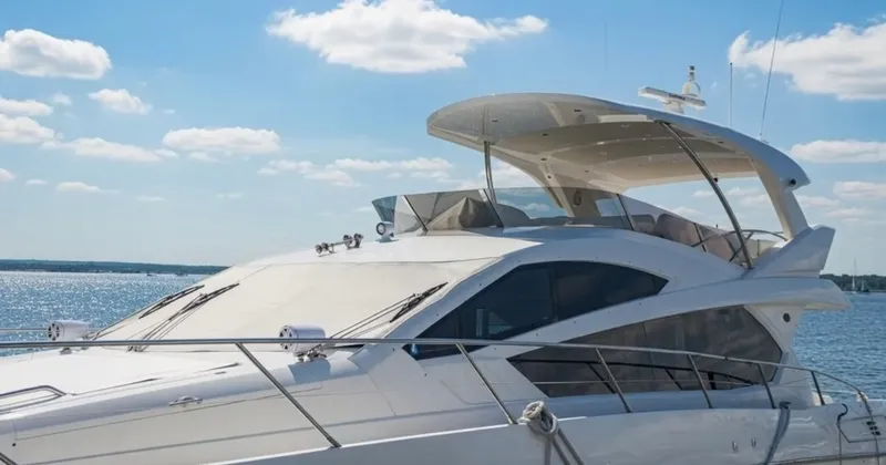 Slide: The Image of Sunseeker Manhattan 65 2016 - 14
