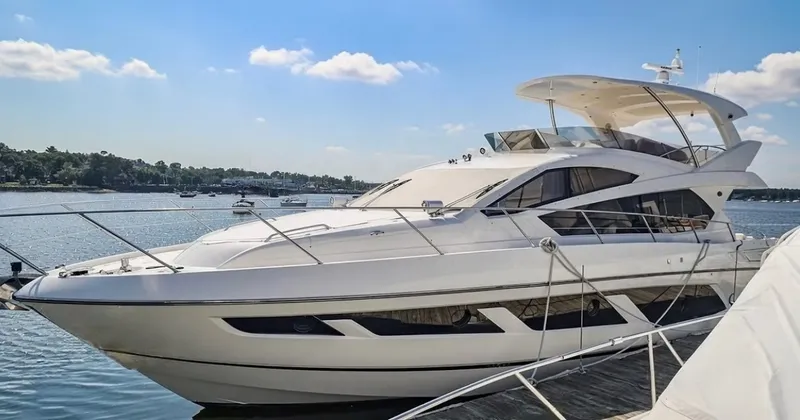 The Image of Sunseeker Manhattan 65 2016 - 12