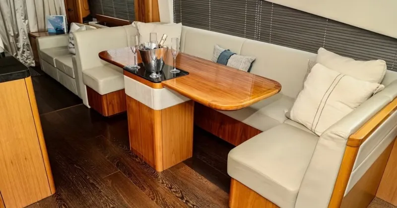 Slide: The Image of Sunseeker Manhattan 65 2016 - 11