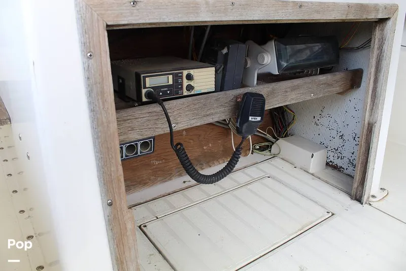 Slide: The Image of Marine Radio - 10202819