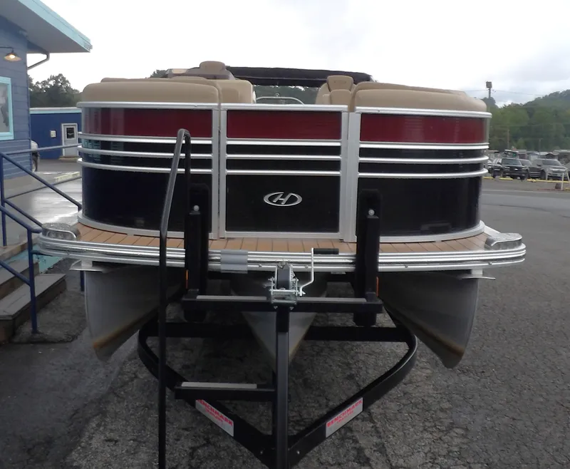 Slide: The Image of Harris Grand Mariner 250 2019 - 6