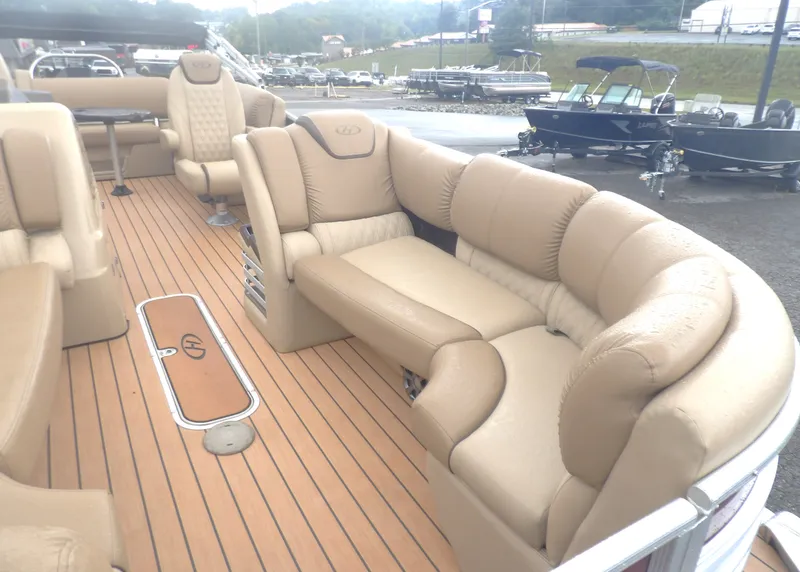 Slide: The Image of Harris Grand Mariner 250 2019 - 7