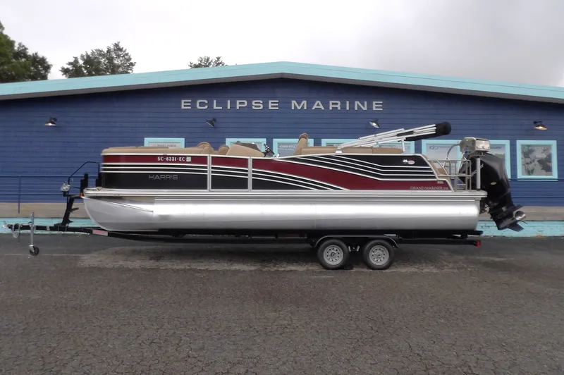 Slide: The Image of Harris Grand Mariner 250 2019 - 1