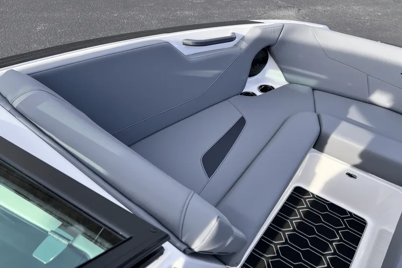 Slide: The Image of MasterCraft NXT22 2025 - 15