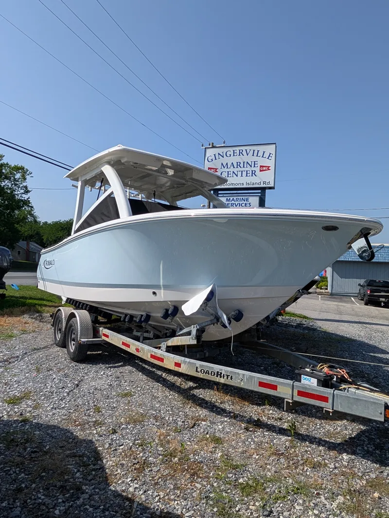 The Image of Robalo R257 2026 - 0
