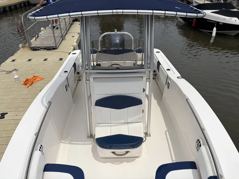 Slide: The Image of Robalo R200 2021 - 4