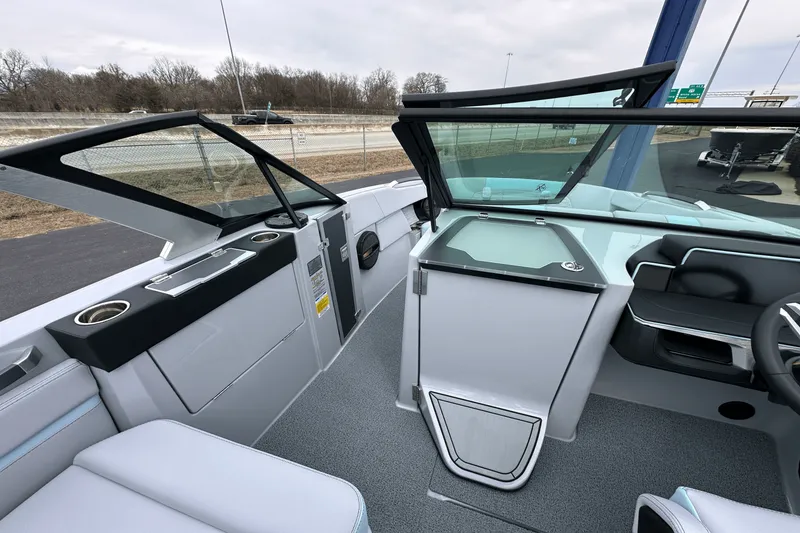 Slide: The Image of Mastercraft X26 2025 - 17