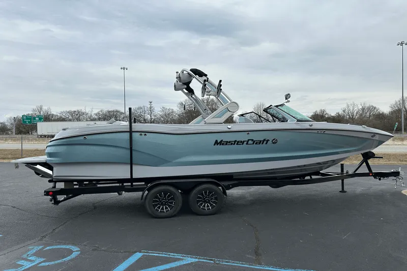 Slide: The Image of Mastercraft X26 2025 - 3