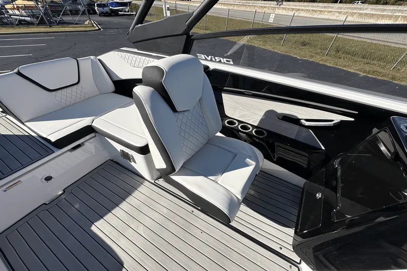 Slide: The Image of Yamaha 222SD 2025 - 16