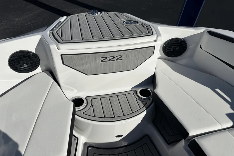 Slide: The Image of Yamaha 222SD 2025 - 7