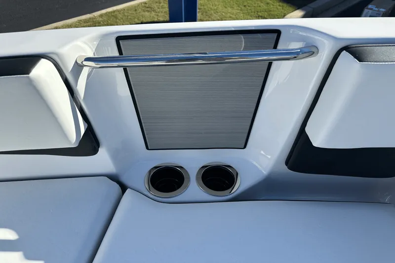 Slide: The Image of Yamaha 222SD 2025 - 9