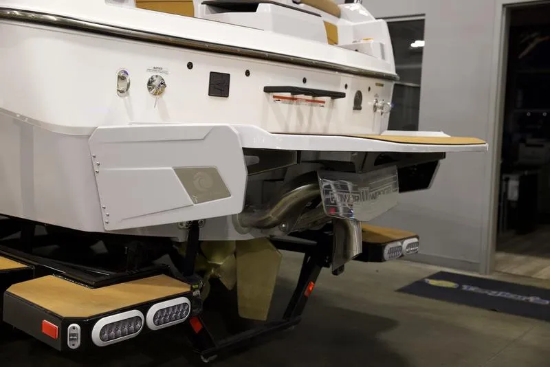 Slide: The Image of Axis Wake Research T250 2026 - 4