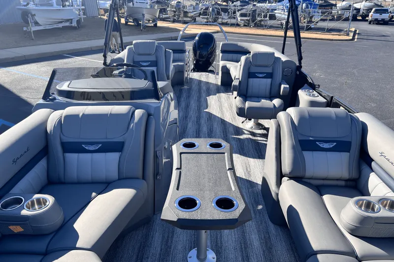 Slide: The Image of Bennington 23LXS 2025 - 10