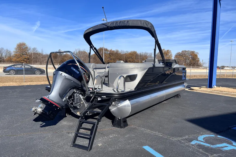 Slide: The Image of Bennington 23LXS 2025 - 5