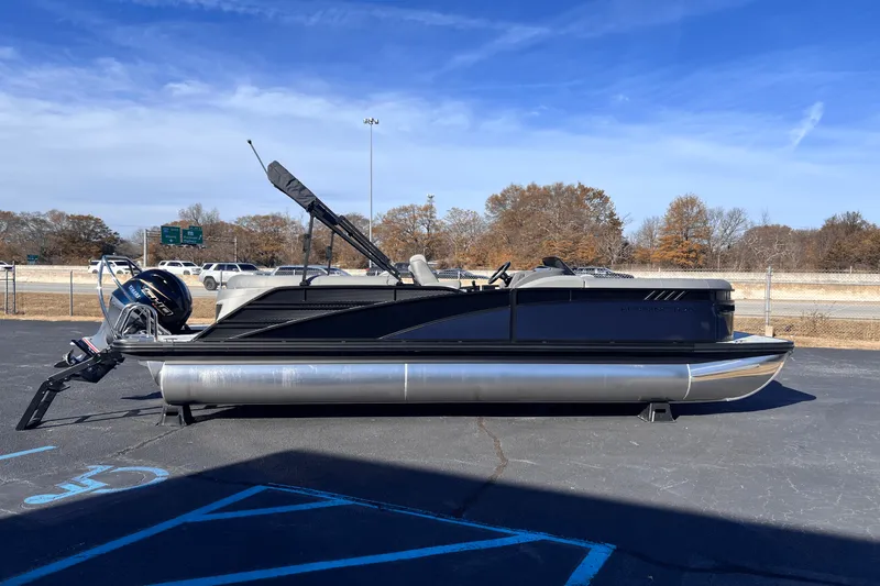 Slide: The Image of Bennington 23LXS 2025 - 6