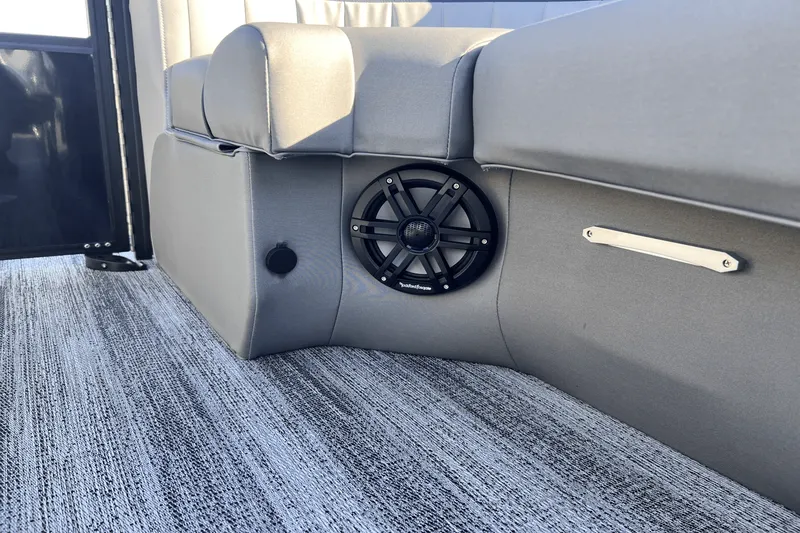 Slide: The Image of Bennington 23LXS 2025 - 9