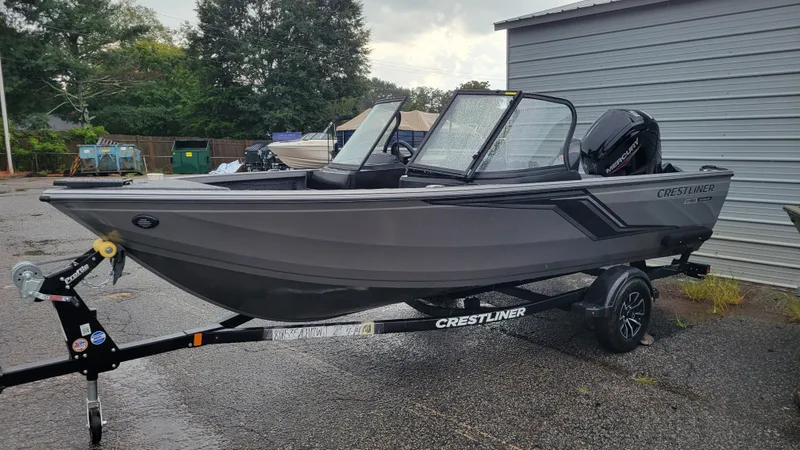 The Image of Crestliner 1750 Hawk 2027 - 0