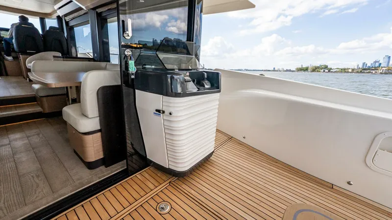 Slide: The Image of Absolute Navetta 58 2026 - 5624440