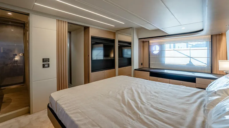 Slide: The Image of Absolute Navetta 58 2026 - 5624467