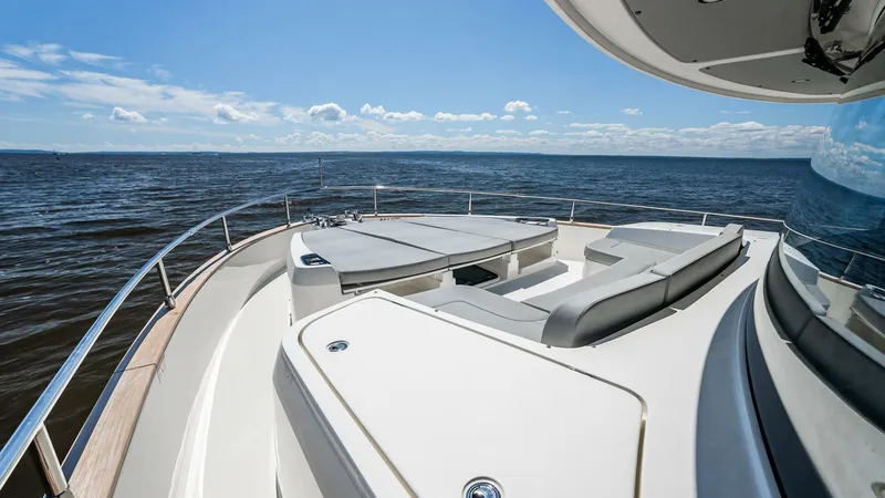 Slide: The Image of Absolute Navetta 58 2026 - 5624427