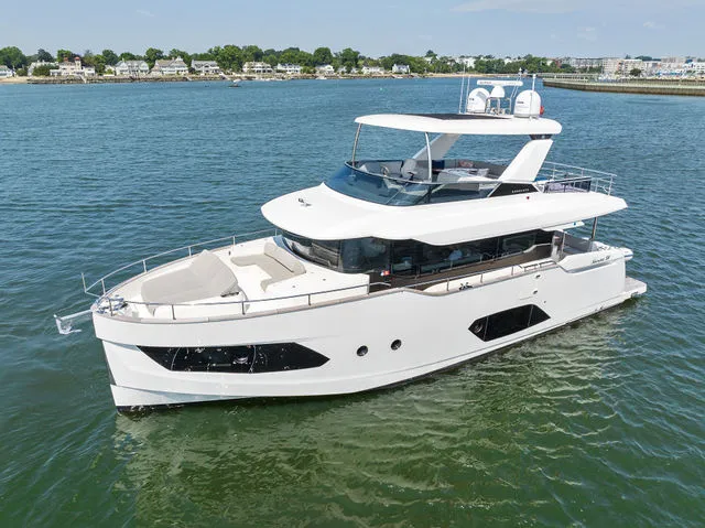 Slide: The Image of Absolute Navetta 58 2026 - 64