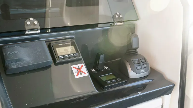 Slide: The Image of Absolute 60 Fly 2026 - 4930243