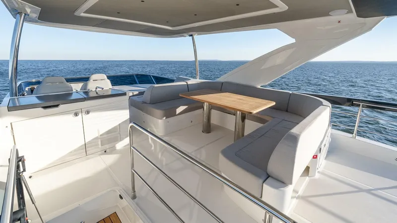 Slide: The Image of Absolute 60 Fly 2026 - 4930261