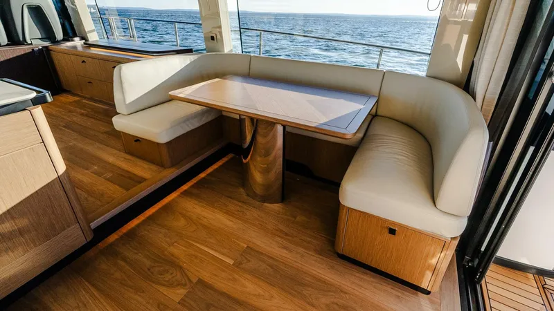 Slide: The Image of Absolute 60 Fly 2026 - 4930264