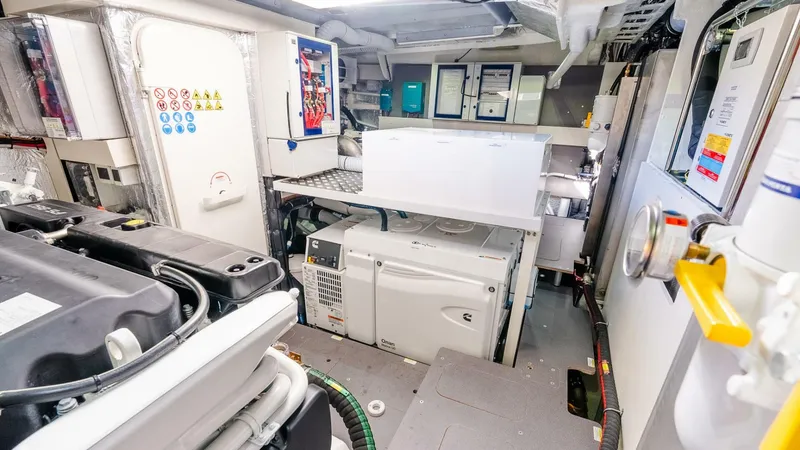 Slide: The Image of Absolute 60 Fly 2026 - 4930299