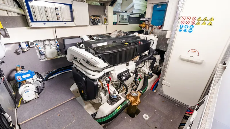 Slide: The Image of Absolute 60 Fly 2026 - 4930302