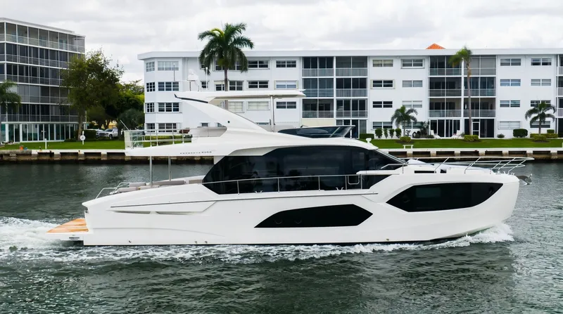 The Image of Absolute 60 Fly 2027 - 6046132