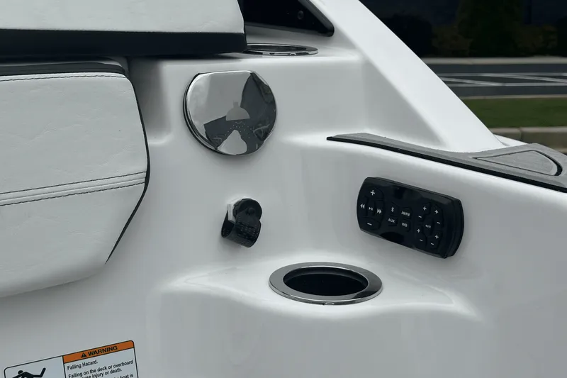 Slide: The Image of Yamaha 252S 2025 - 21