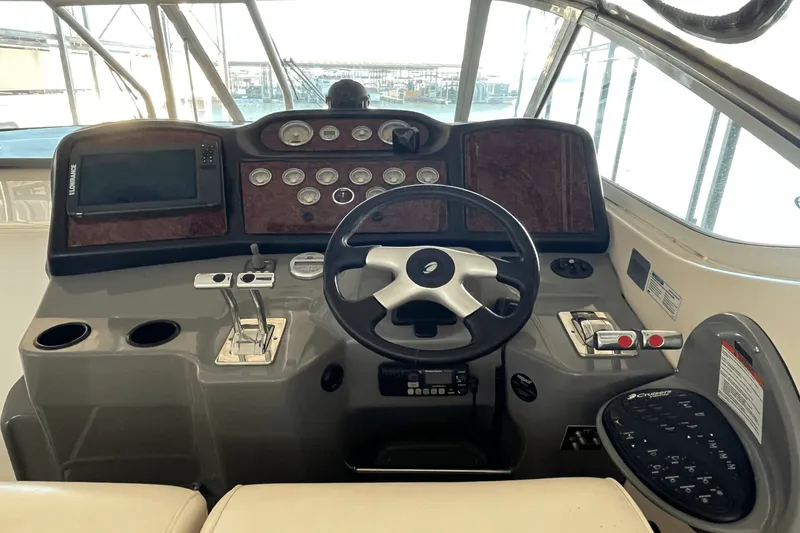 Slide: The Image of Cruisers Yachts 415 EXPRESS MOTOR YACHT 2006 - 11