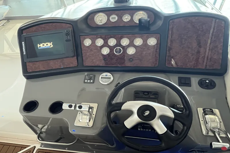 Slide: The Image of Cruisers Yachts 415 EXPRESS MOTOR YACHT 2006 - 22