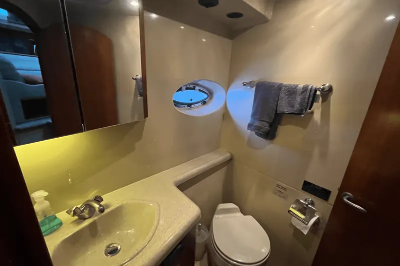 Slide: The Image of Cruisers Yachts 415 EXPRESS MOTOR YACHT 2006 - 27