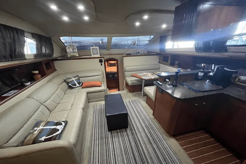 Slide: The Image of Cruisers Yachts 415 EXPRESS MOTOR YACHT 2006 - 29